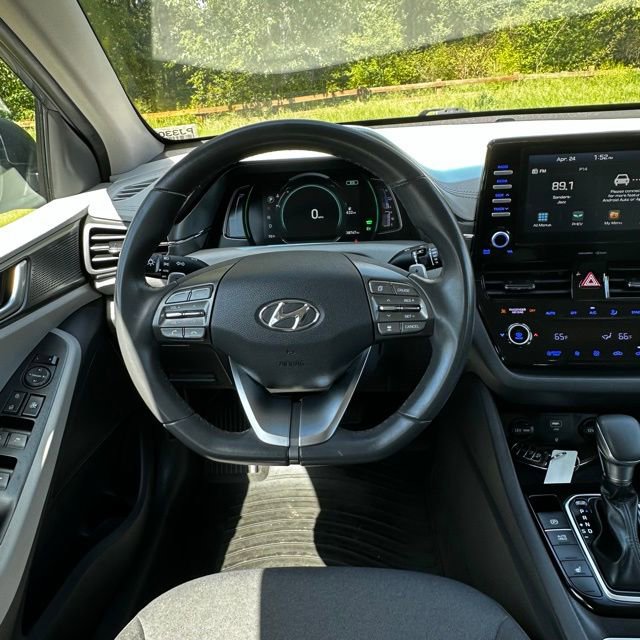 Used 2020 Hyundai Ioniq SEL FWD image 31