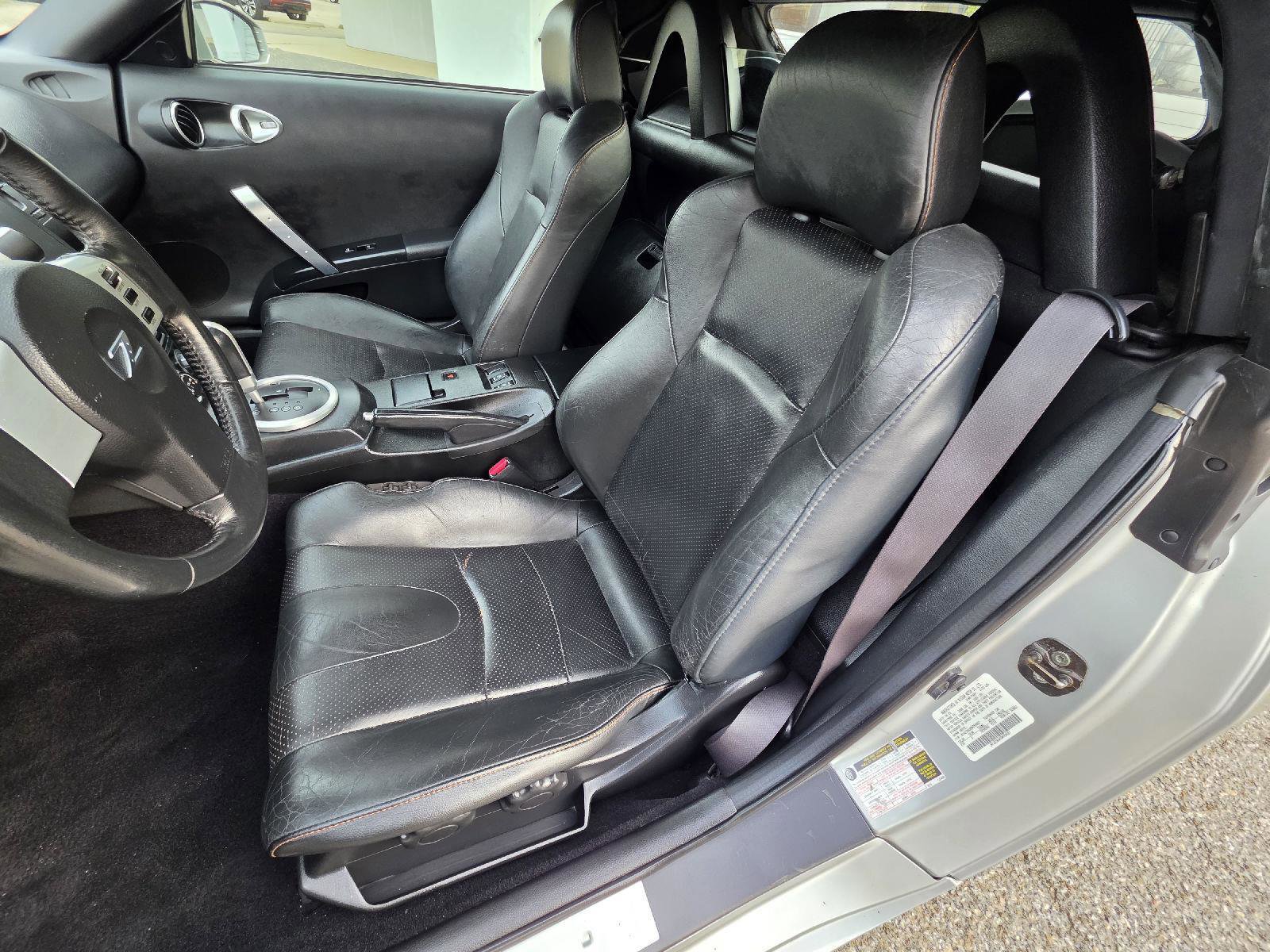 Used 2005 Nissan 350Z Touring RWD image 34