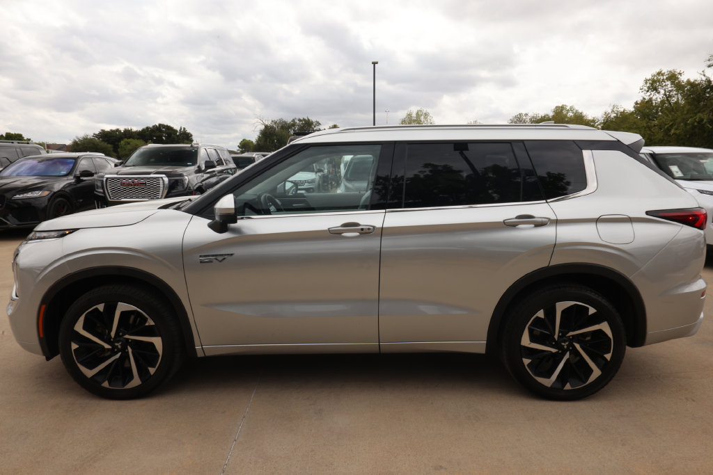 Used 2025 Mitsubishi Outlander SEL AWD/4WD image 8