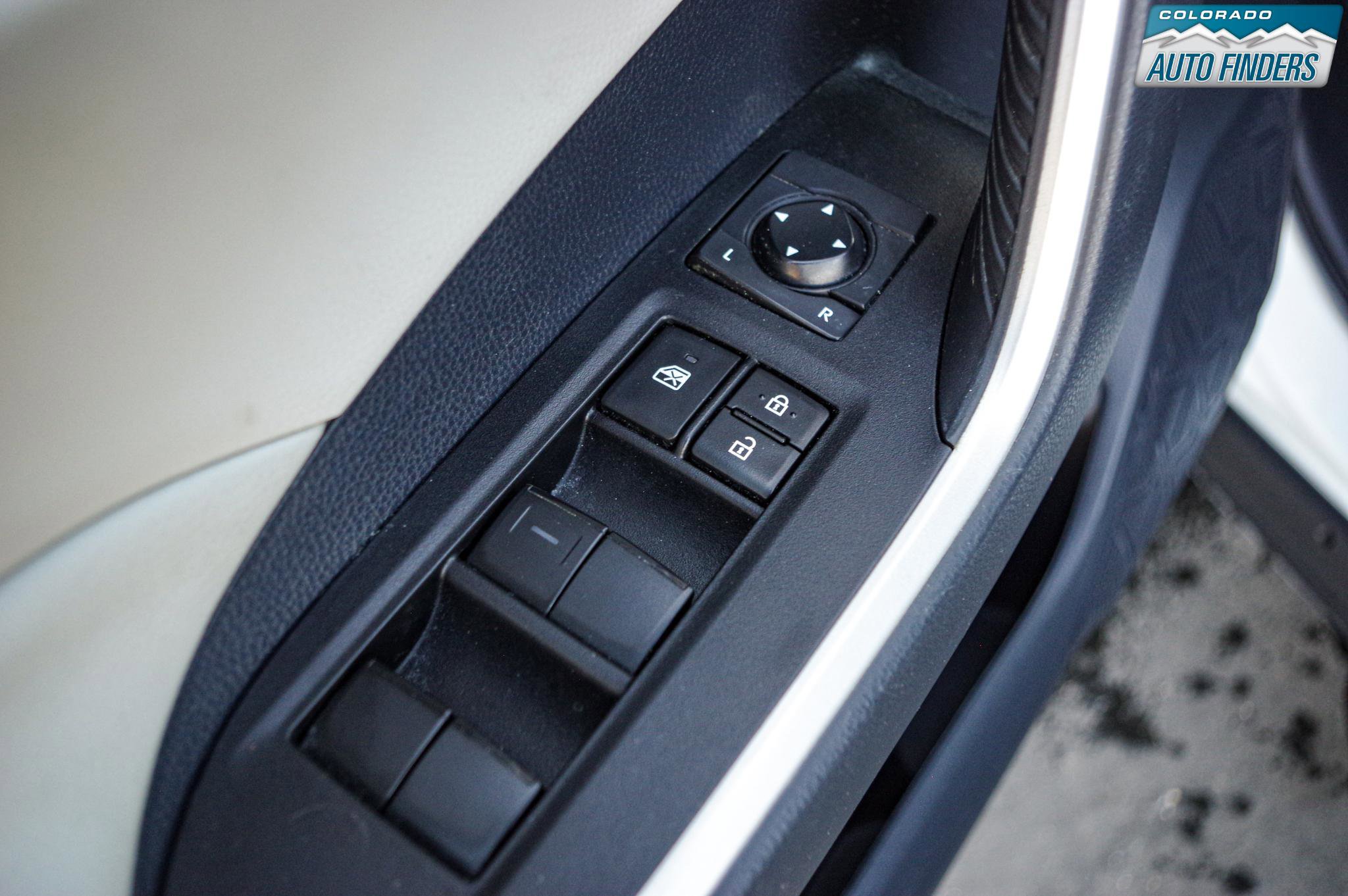 Used 2020 Toyota RAV4 XLE w/ Convenience Package image 11