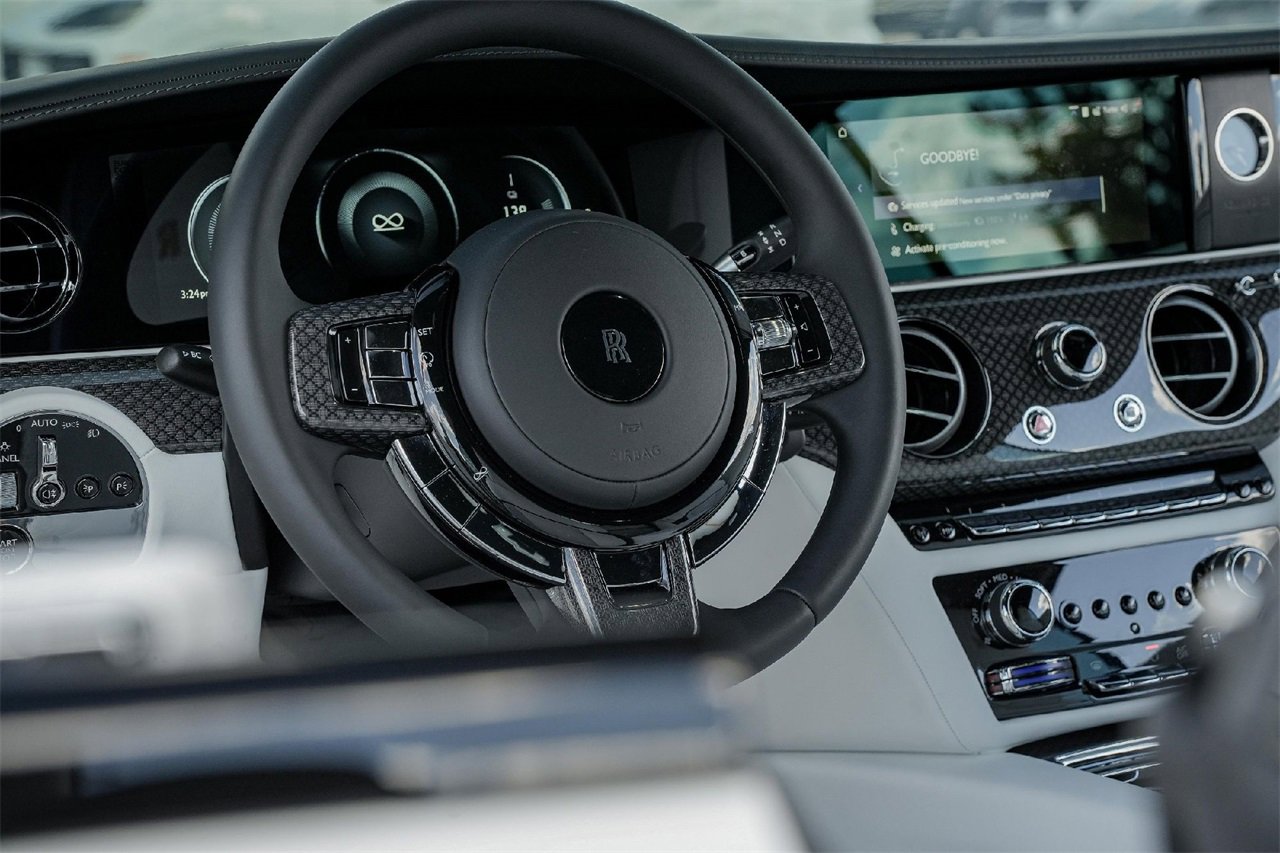 New 2025 Rolls-Royce Spectre Black Badge image 19