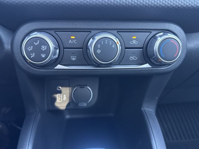 New 2025 Nissan Kicks Play S FWD image 22