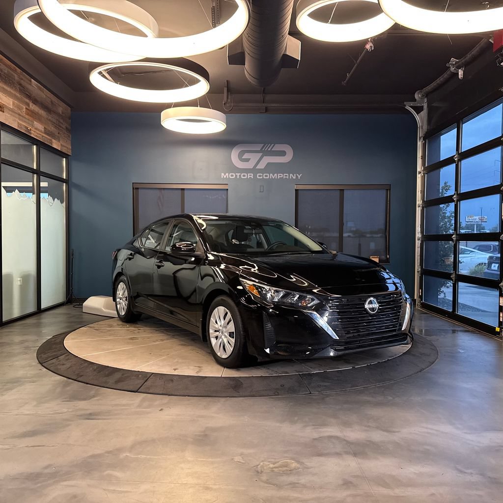 Used 2024 Nissan Sentra S FWD image 1