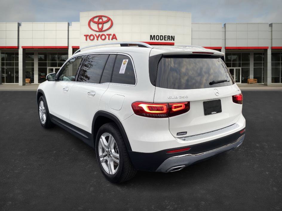 Used 2023 Mercedes-Benz GLB 250 4MATIC image 3