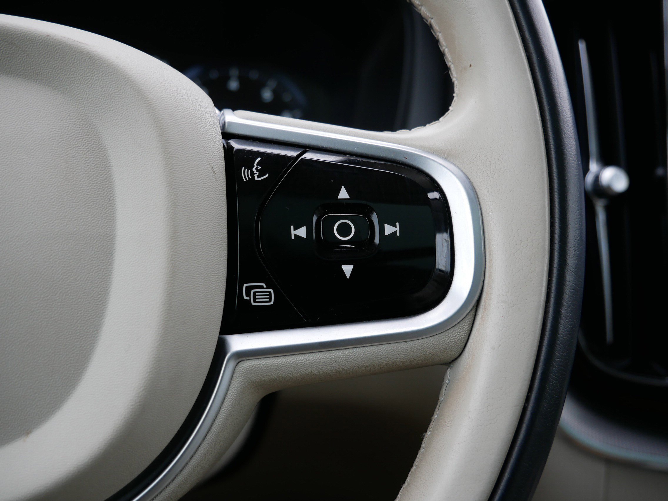 Used 2018 Volvo XC60 T5 Inscription image 29