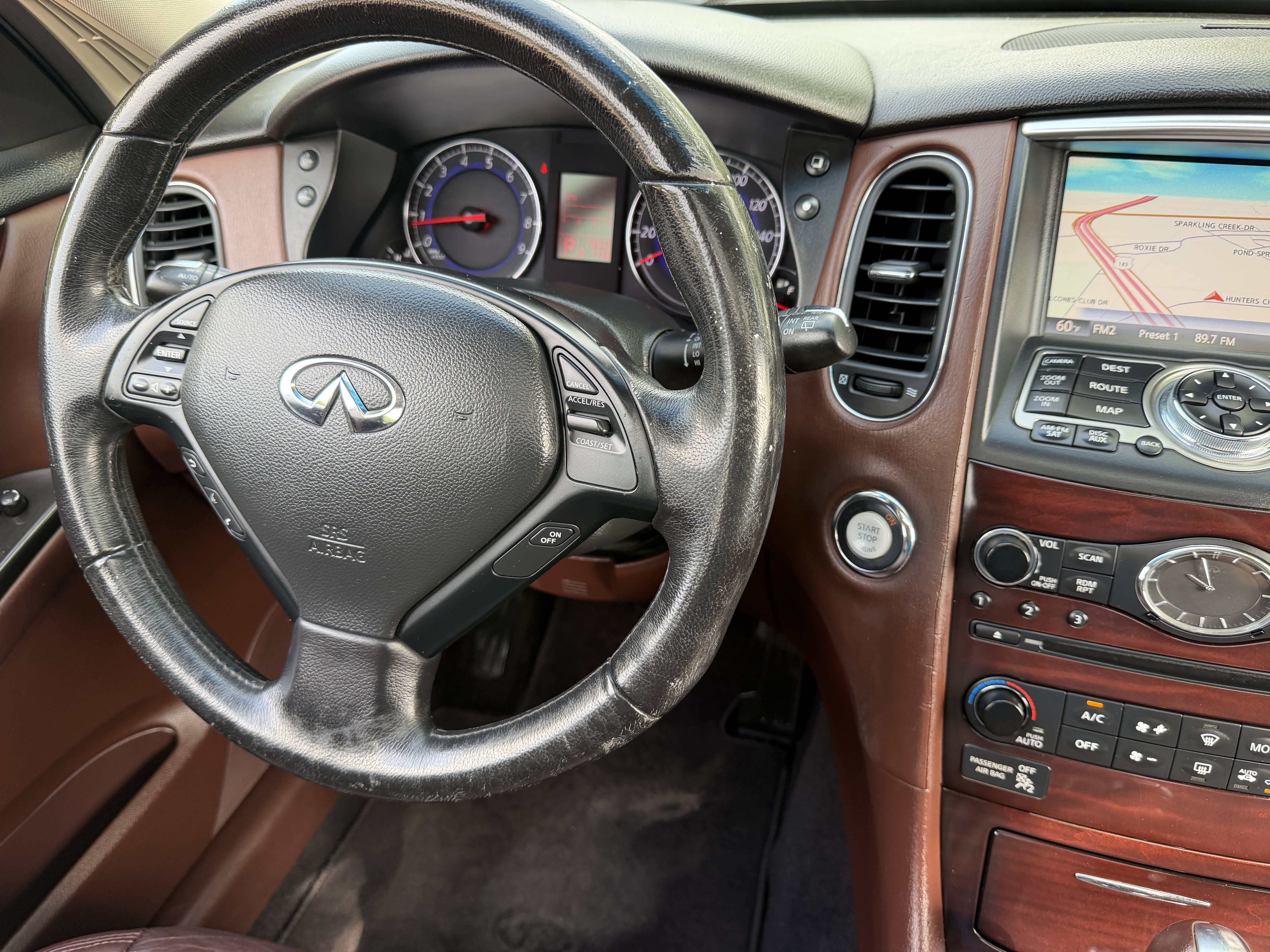 Used 2010 INFINITI EX35 Journey RWD image 22