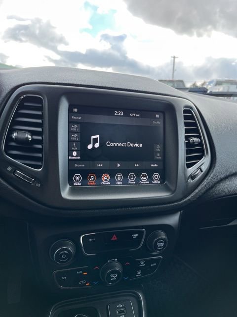 Used 2019 Jeep Compass Trailhawk image 39