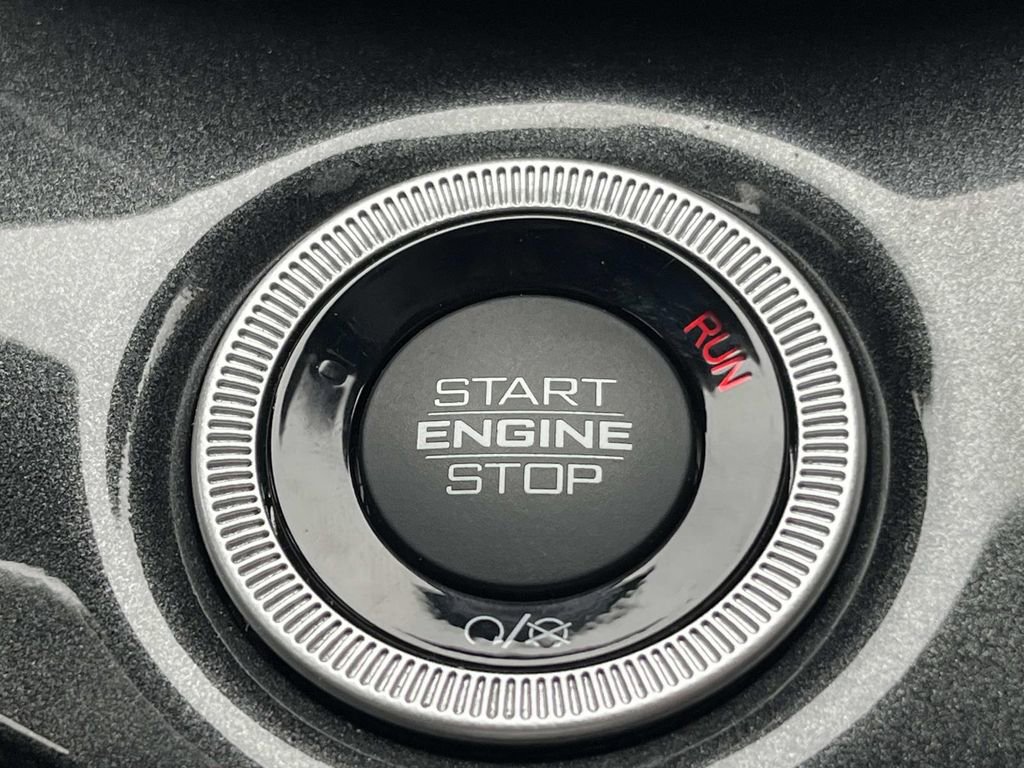 Used 2021 Jeep Grand Cherokee L Laredo w/ Luxury Tech Group I image 29