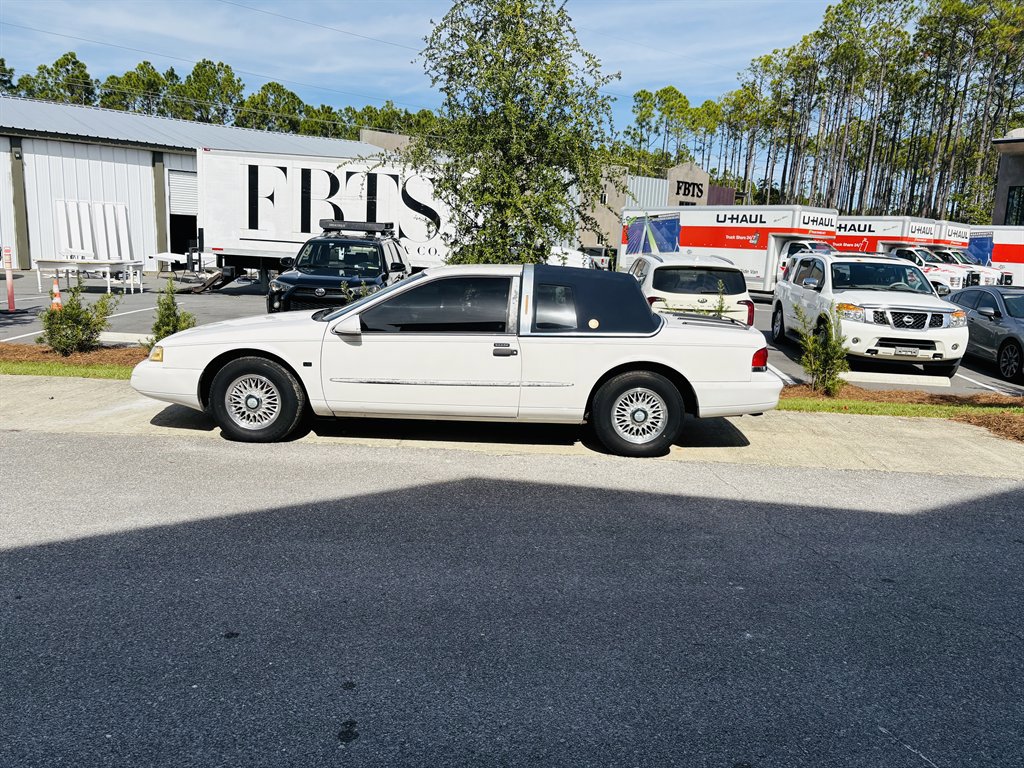 Used 1995 Mercury Cougar XR7 image 2