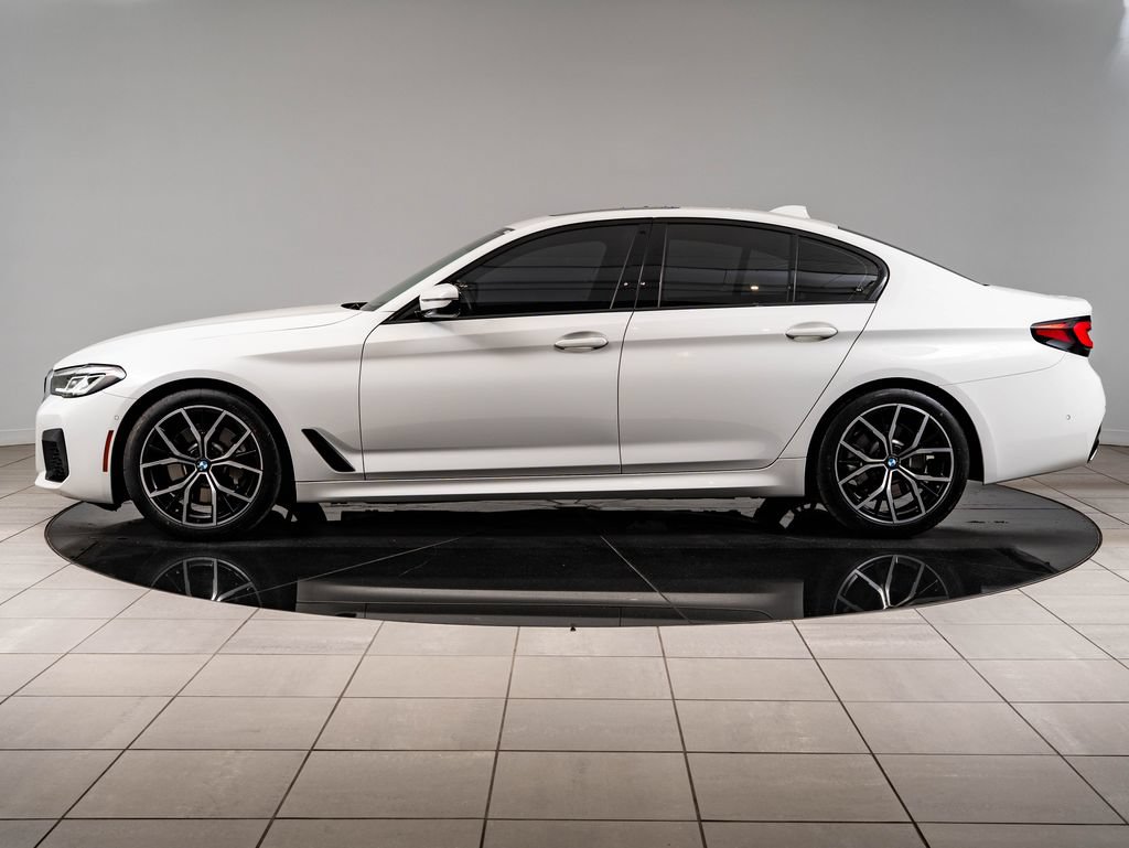 Used 2023 BMW 530i xDrive w/ M Sport Package AWD/4WD image 5
