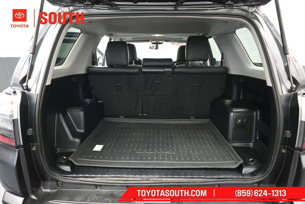 Used 2019 Toyota 4Runner TRD Off-Road Premium AWD/4WD image 28