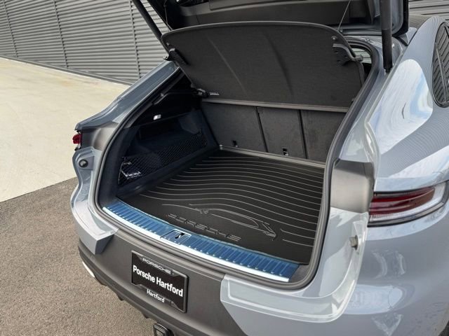 New 2026 Porsche Cayenne Coupe image 35