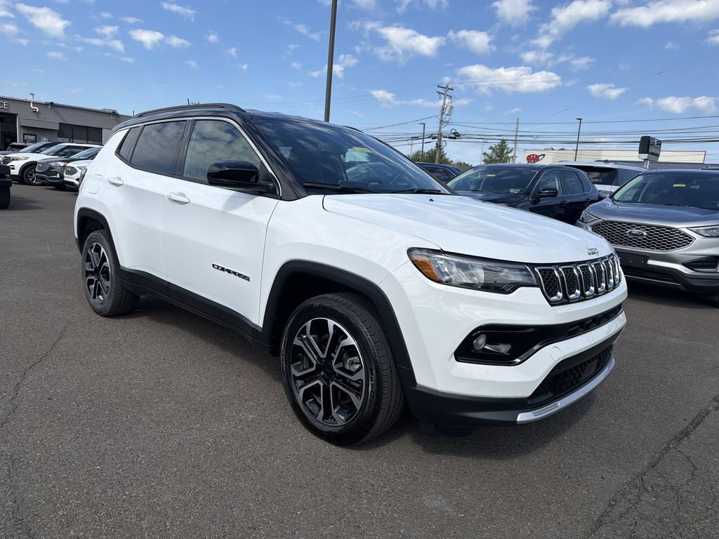 Used 2023 Jeep Compass Limited AWD/4WD image 7