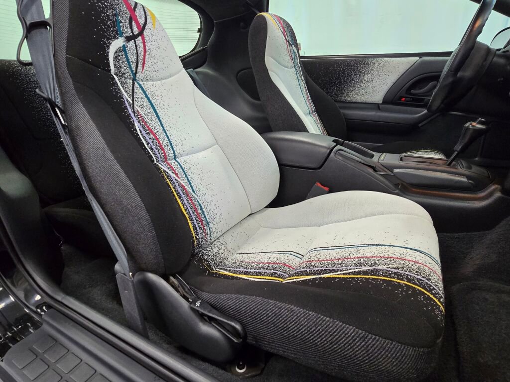 Used 1993 Chevrolet Camaro Z28 image 89