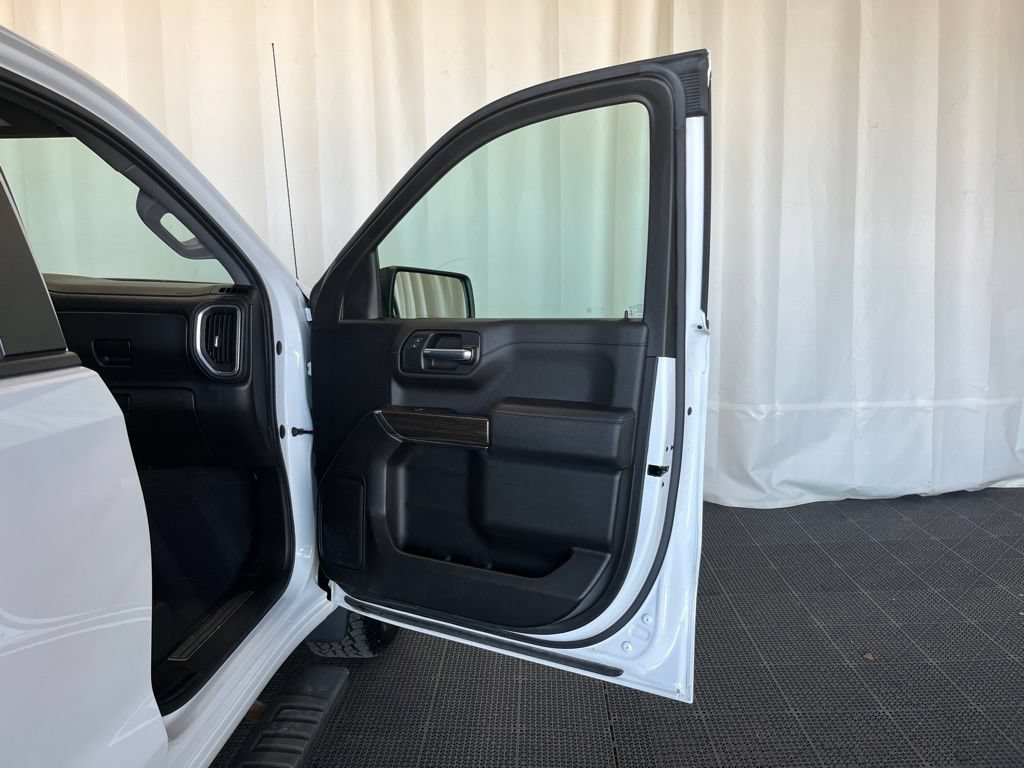 Used 2020 Chevrolet Silverado 1500 RST AWD/4WD image 18