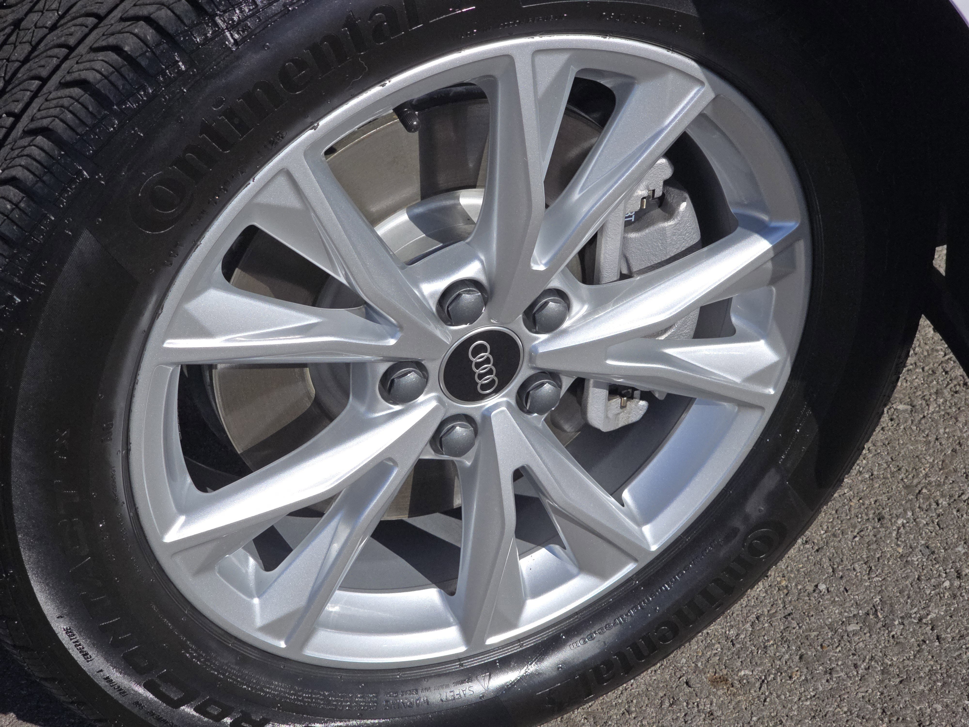 Certified 2025 Audi Q3 2.0T Premium w/ Convenience Package image 14