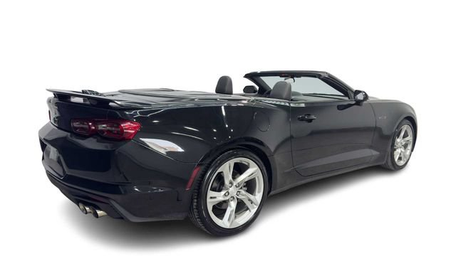 Used 2024 Chevrolet Camaro LT w/ Technology Package RWD image 9