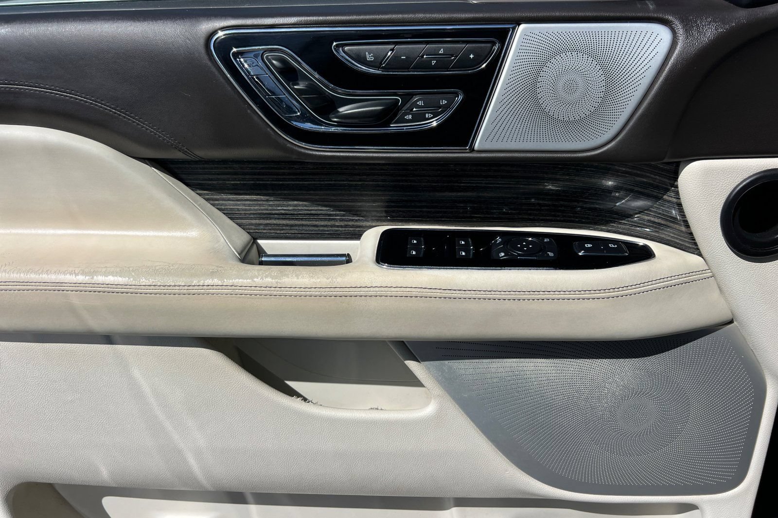 Used 2021 Lincoln Navigator L Black Label AWD/4WD image 11