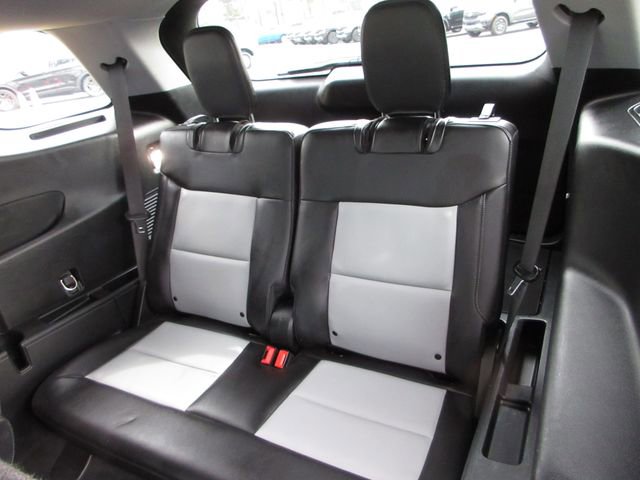 Certified 2022 Ford Explorer XLT w/ Equipment Group 202A image 25