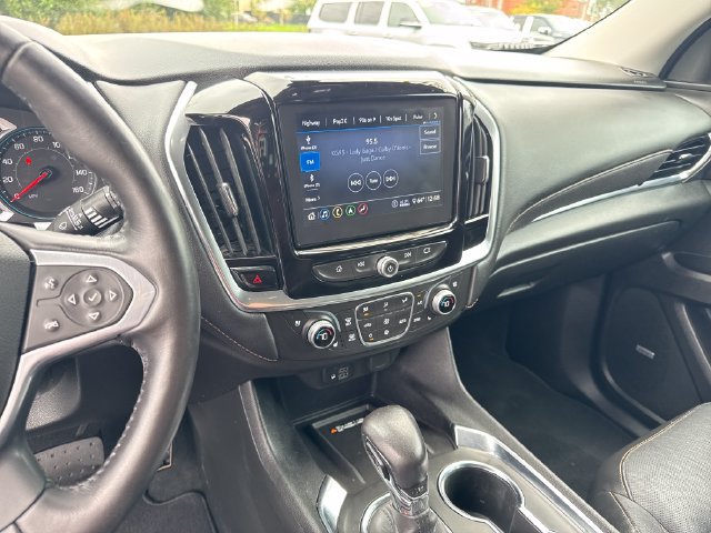 Used 2021 Chevrolet Traverse Premier AWD/4WD image 18