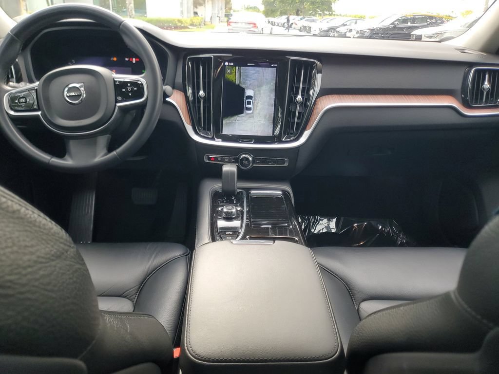 Certified 2023 Volvo S60 T8 Plus AWD/4WD image 13
