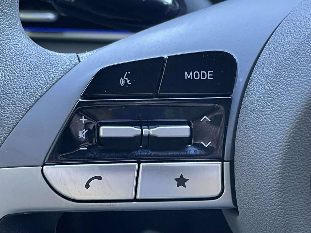 Certified 2024 Hyundai Elantra SEL FWD image 19