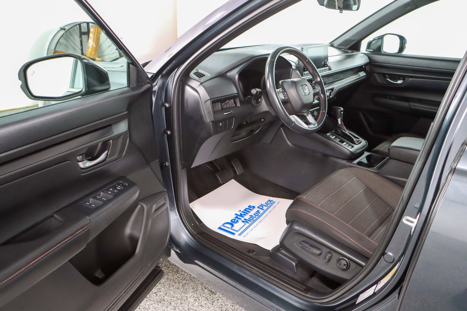 Used 2023 Honda CR-V Sport image 3