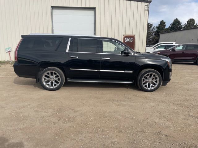 Used 2016 Cadillac Escalade ESV Luxury AWD/4WD image 8