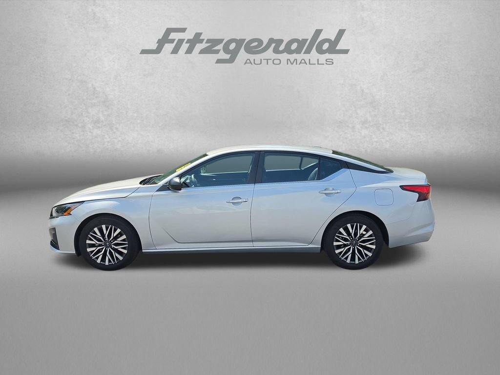 Used 2025 Nissan Altima 2.5 SV FWD image 5