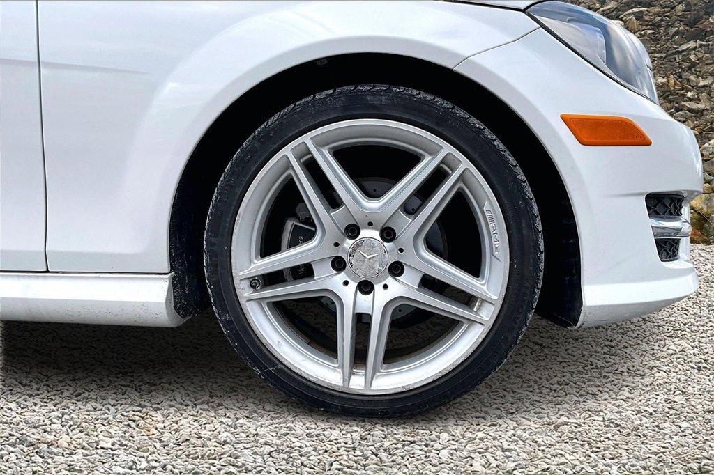 Used 2015 Mercedes-Benz C 250 Coupe image 8