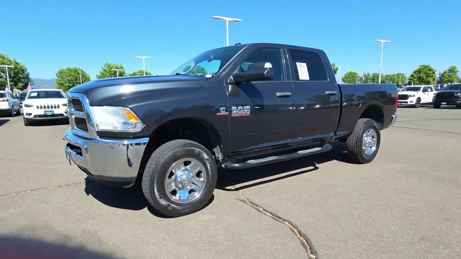 Used 2018 RAM 2500 ST AWD/4WD image 4