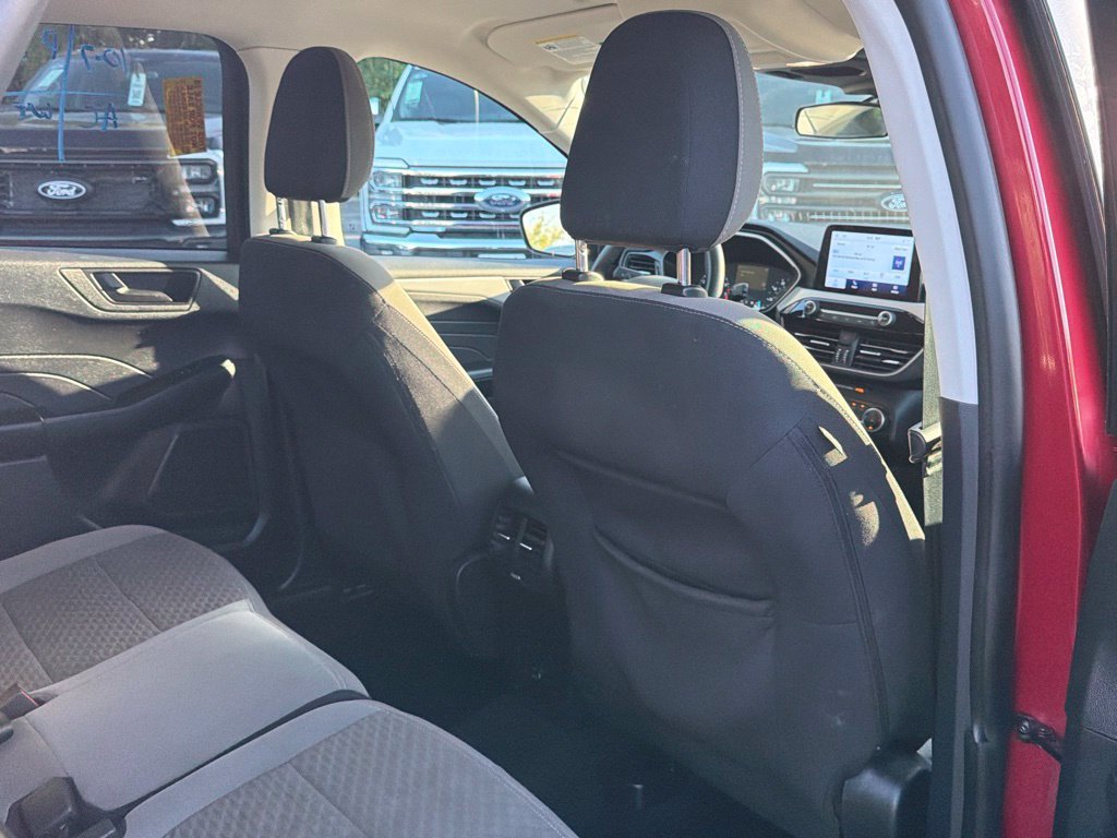 Used 2022 Ford Escape SE w/ Cold Weather Package AWD/4WD image 21
