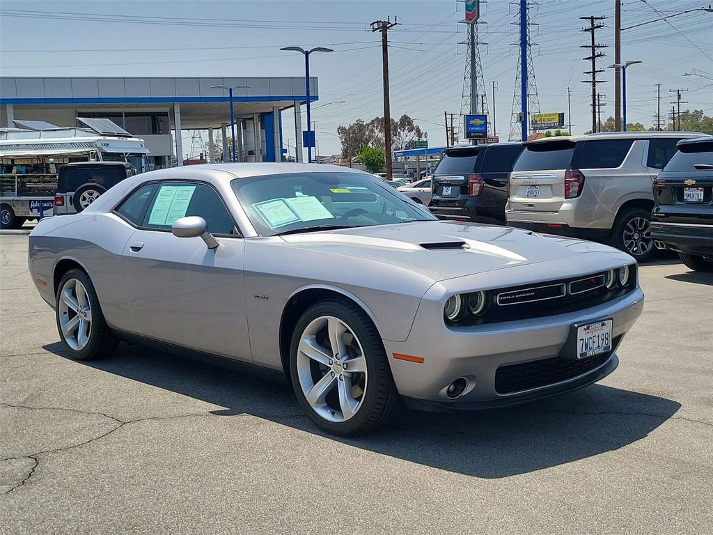 Used 2016 Dodge Challenger R/T RWD image 25