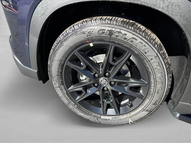 New 2026 Toyota Grand Highlander AWD Hybrid image 16