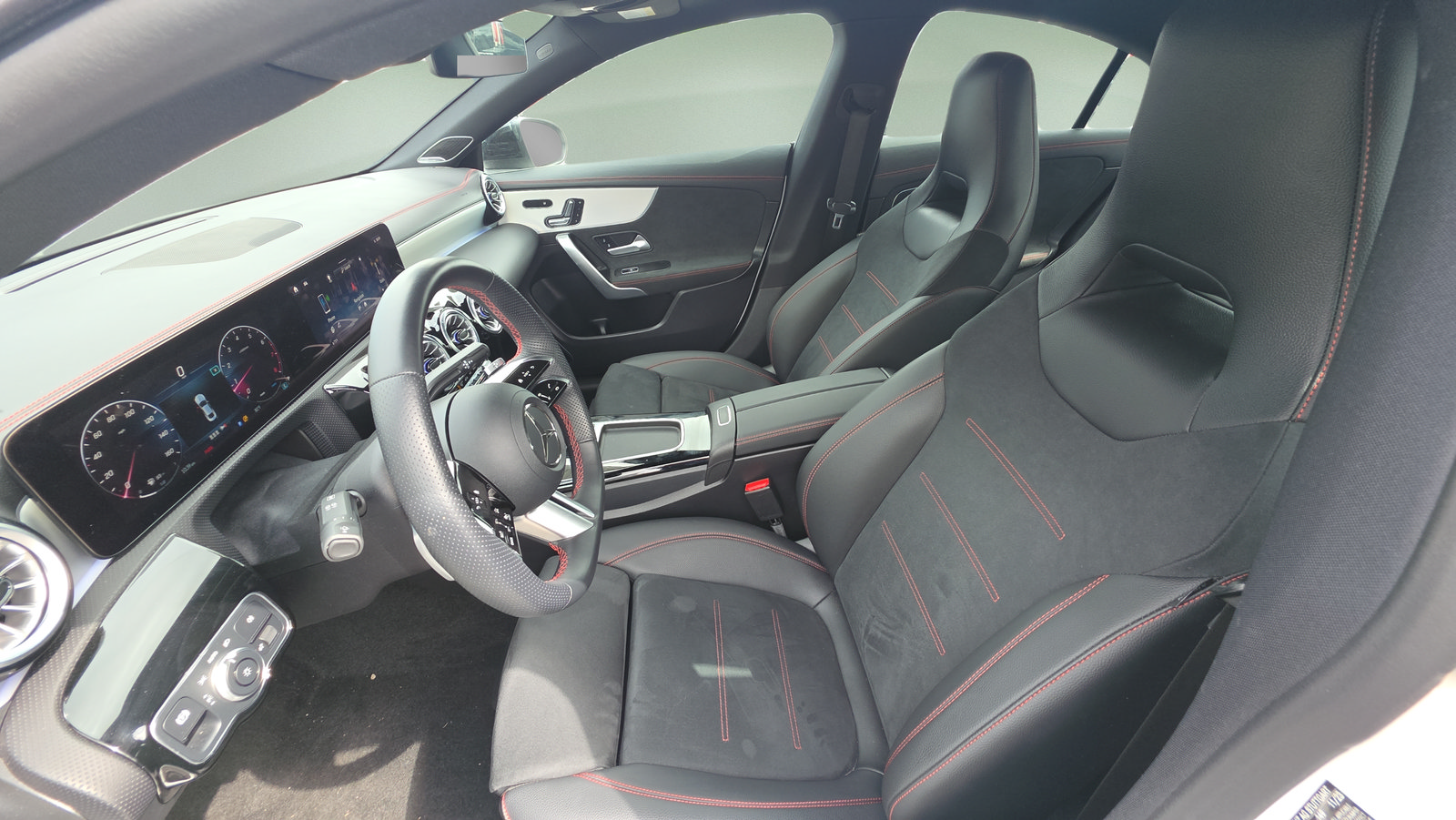 Used 2024 Mercedes-Benz CLA 250 4MATIC image 17