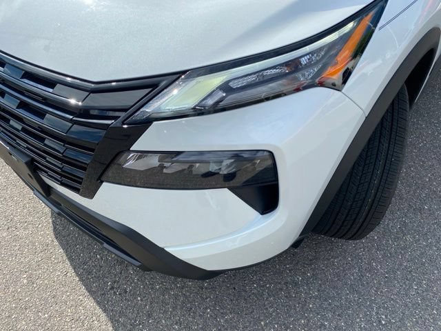New 2026 Nissan Rogue Dark Armor AWD/4WD image 11