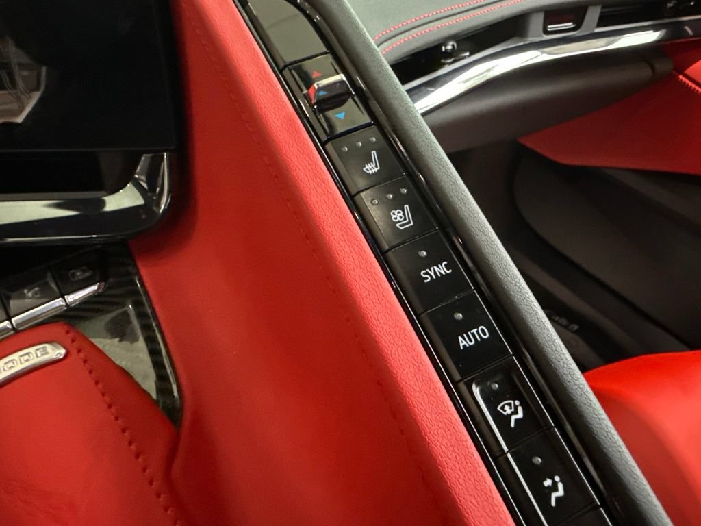 Used 2025 Chevrolet Corvette Stingray Preferred Cpe w/ Z51 Performance Package RWD image 23