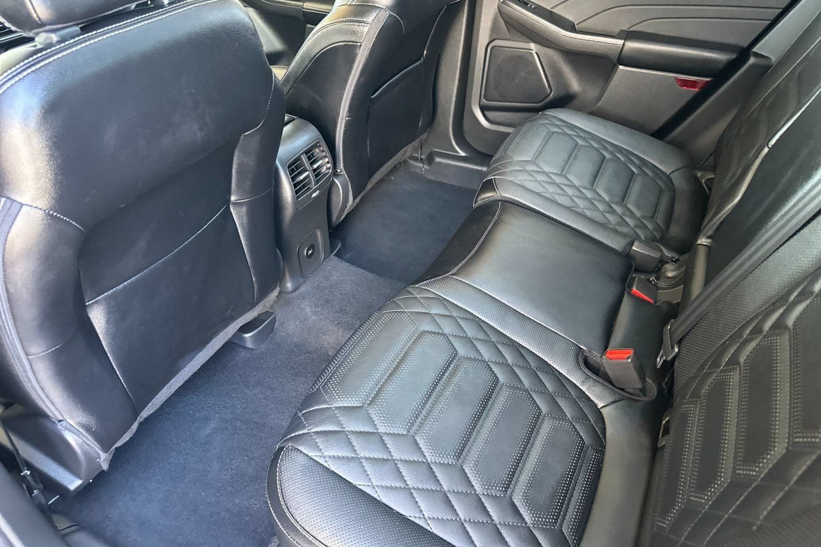 Used 2024 Ford Escape Platinum w/ Premium Technology Package AWD/4WD image 14