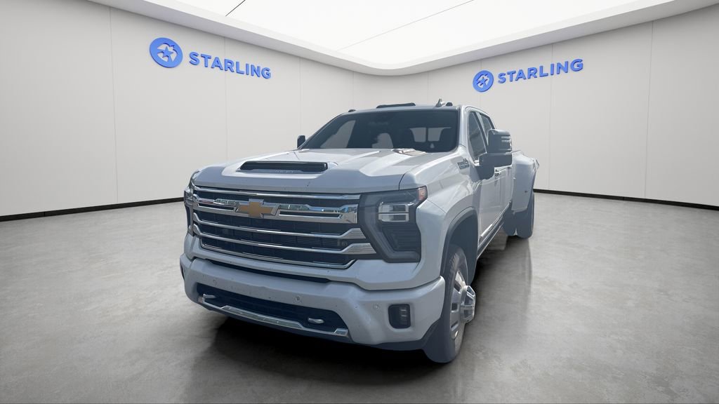 Used 2024 Chevrolet Silverado 3500 High Country w/ High Country Premium Package AWD/4WD image 3