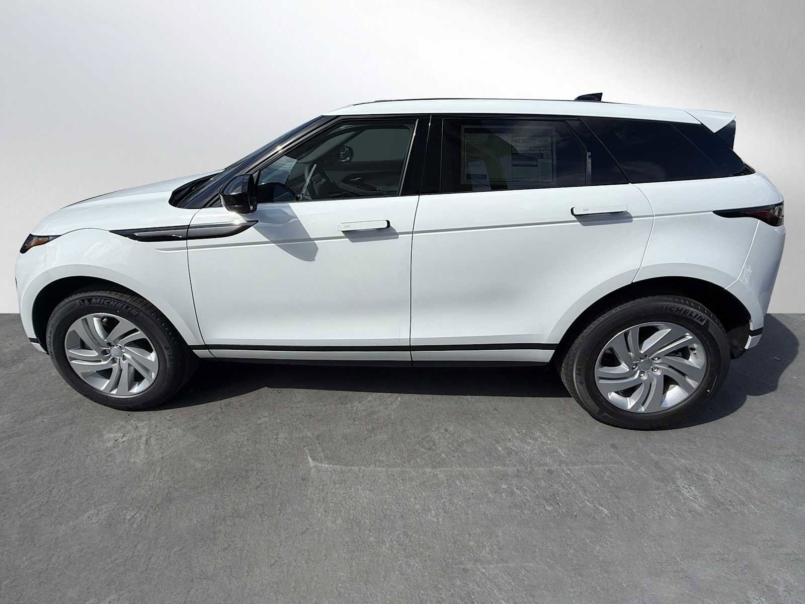 New 2026 Land Rover Range Rover Evoque S image 4