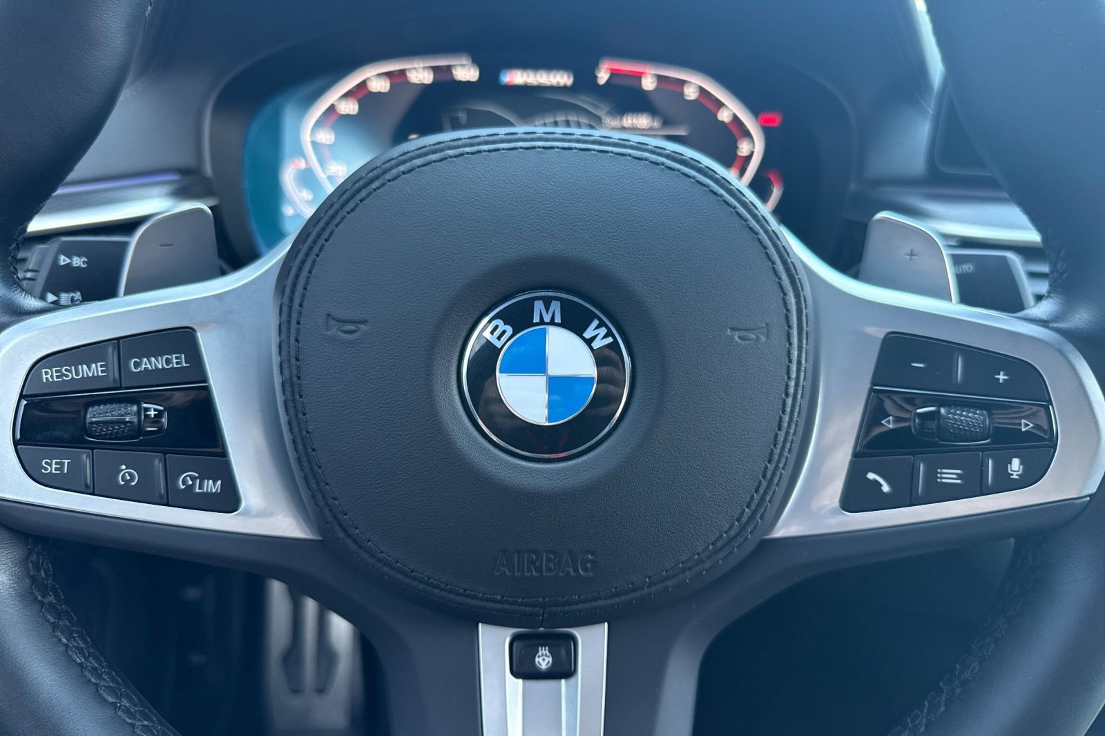 Certified 2023 BMW M550i xDrive image 28