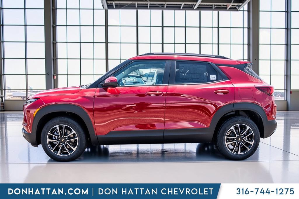 New 2026 Chevrolet TrailBlazer LT w/ Driver Confidence Package FWD image 2