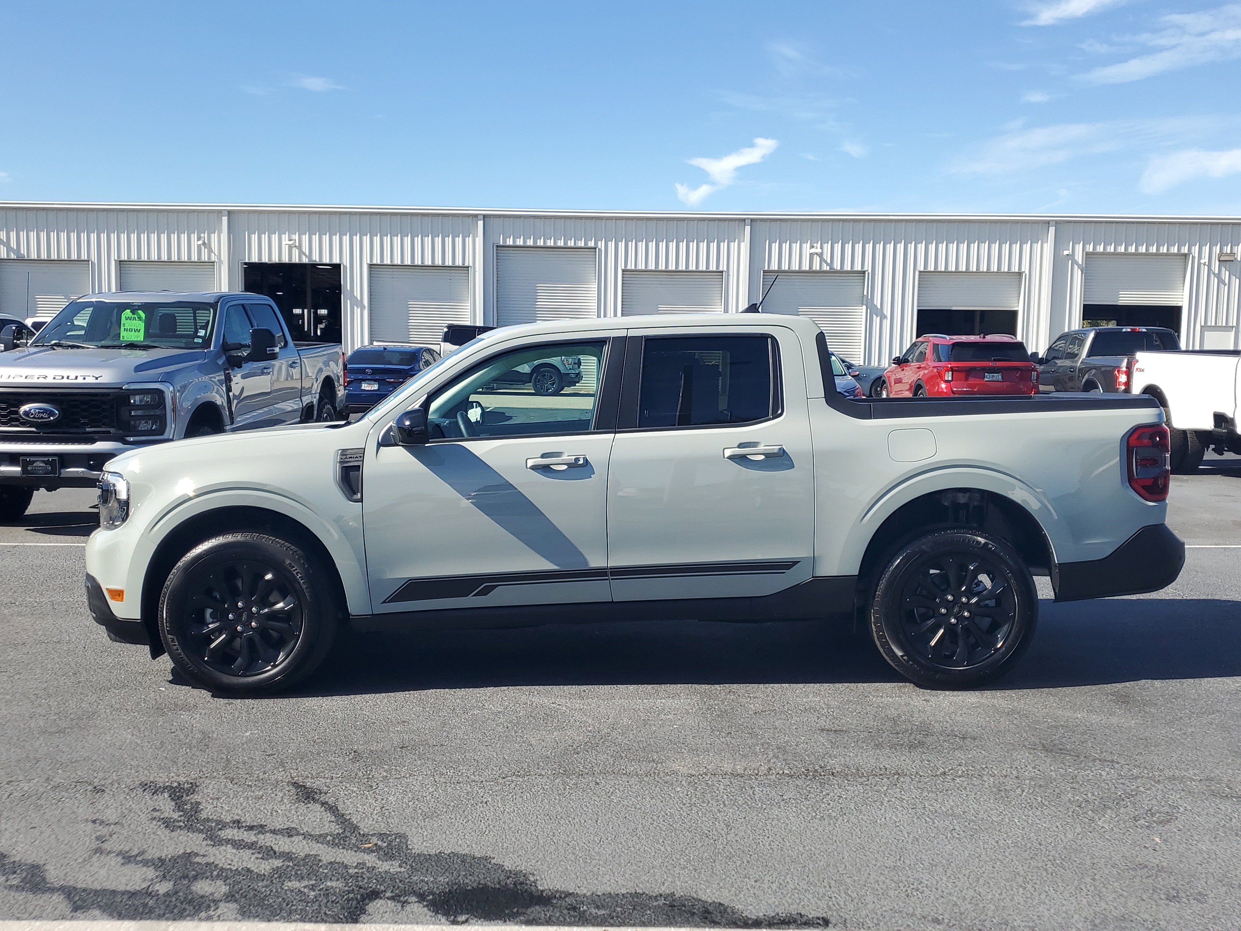 Certified 2024 Ford Maverick Lariat w/ Black Appearance Package image 6