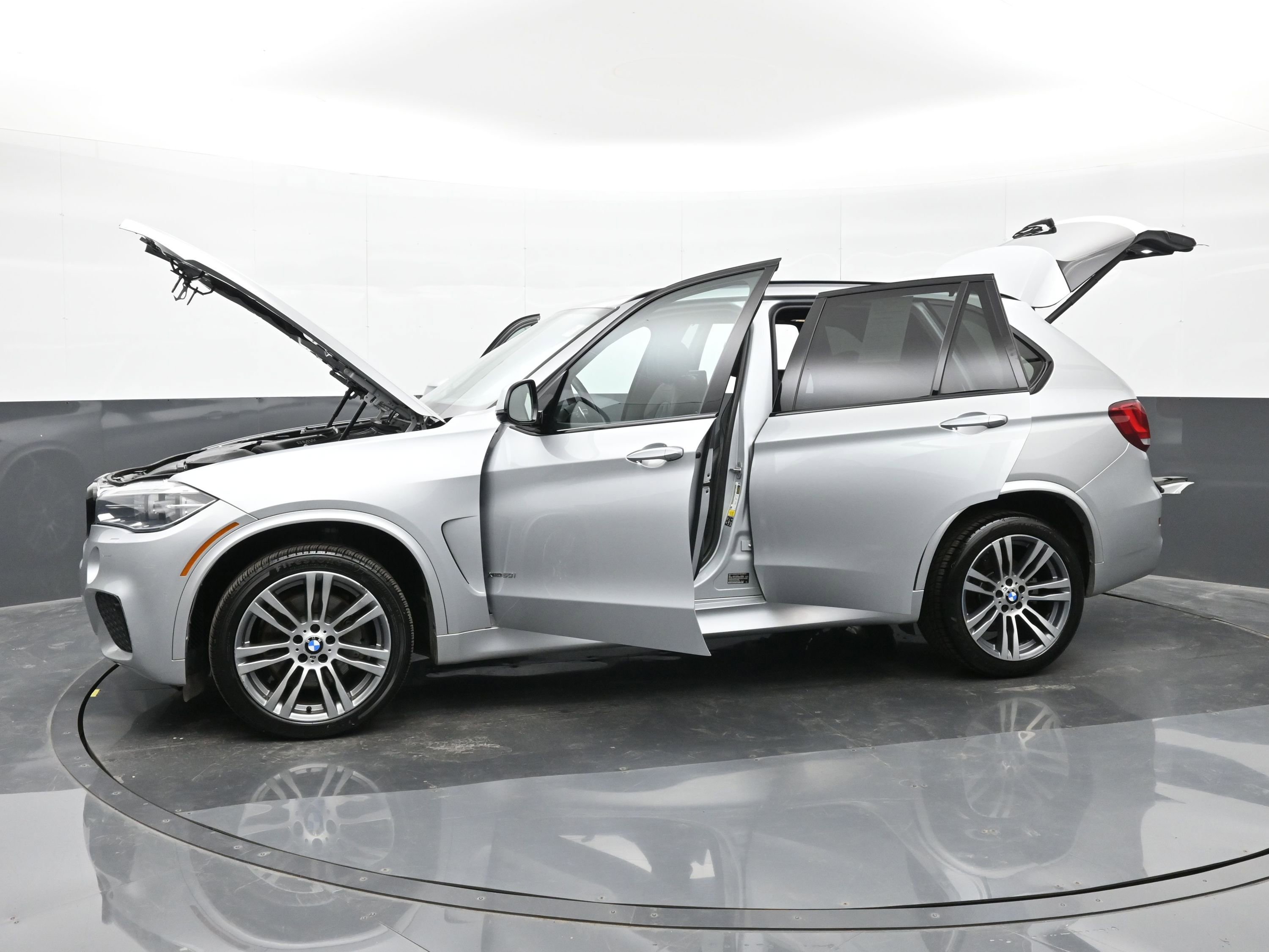 Used 2017 BMW X5 xDrive50i image 49