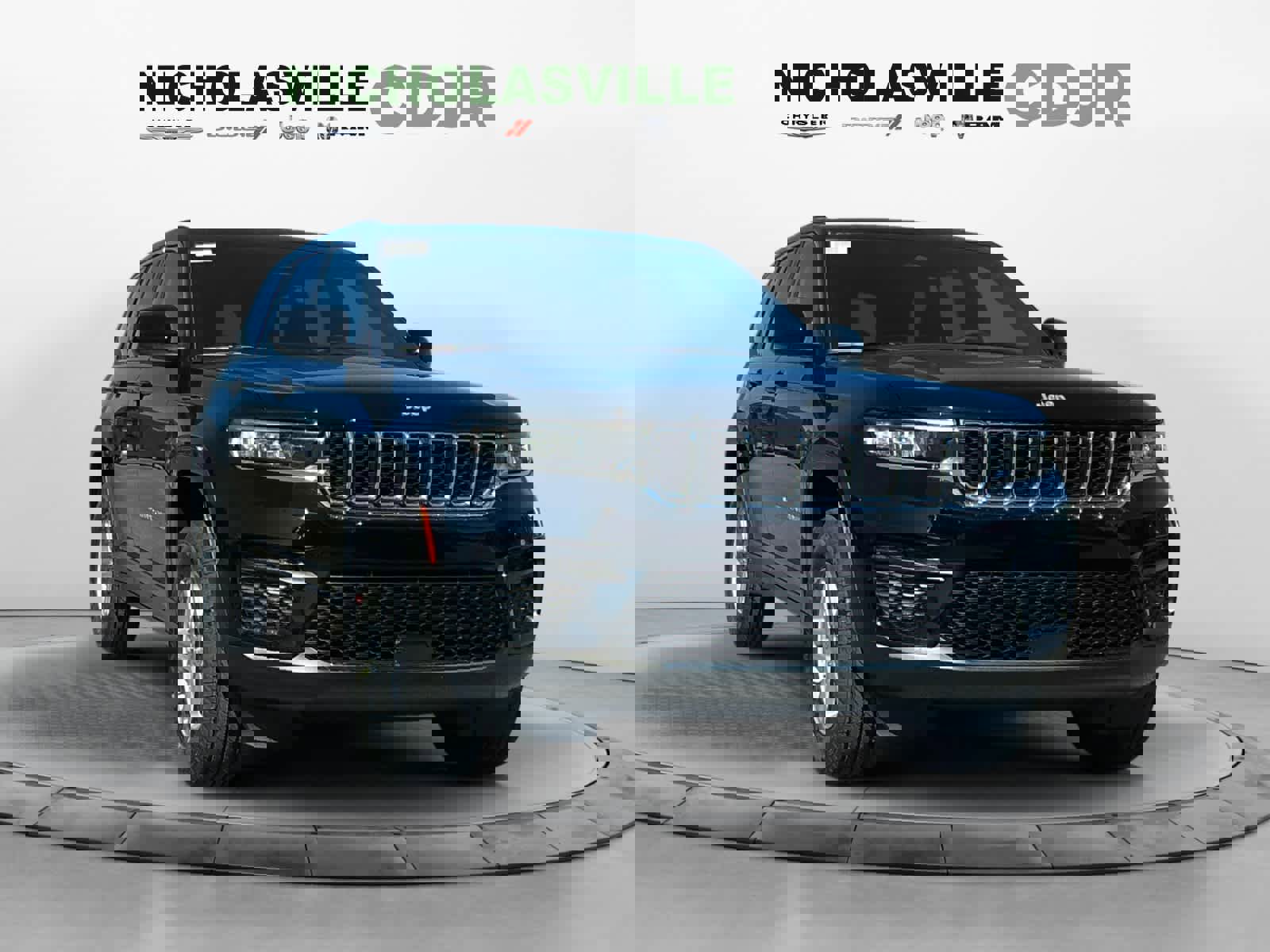 New 2025 Jeep Grand Cherokee Laredo w/ Luxury Tech Group I image 8