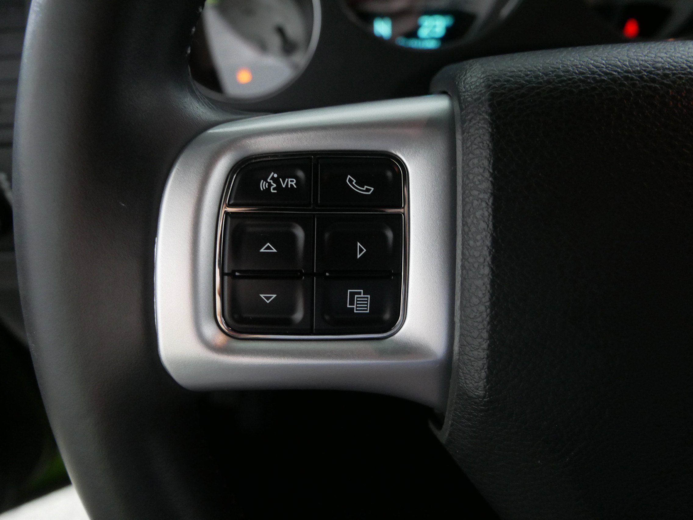 Used 2011 Dodge Challenger SRT8 w/ Green w/Envy Group image 27