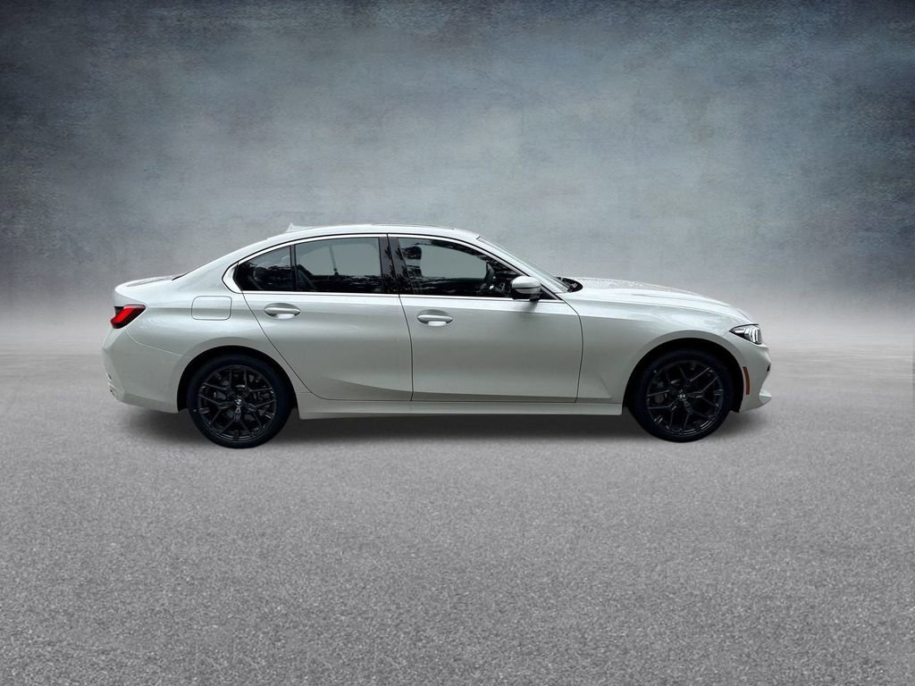 Used 2025 BMW 330i xDrive Sedan w/ Convenience Package image 10