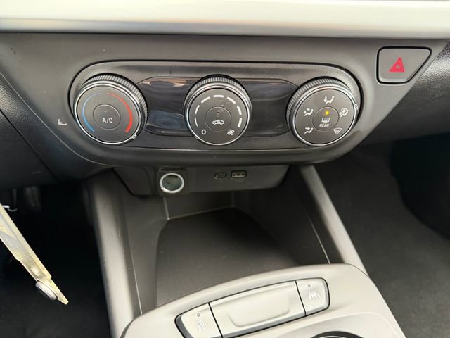 Used 2025 Chevrolet Trax LS image 21