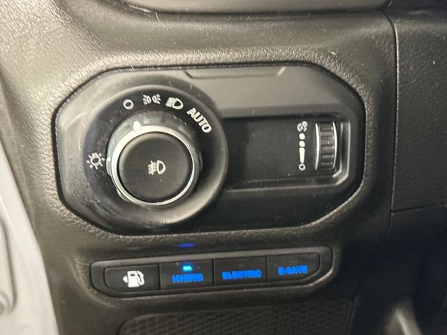 Used 2023 Jeep Wrangler Unlimited w/ Cold Weather Group image 19