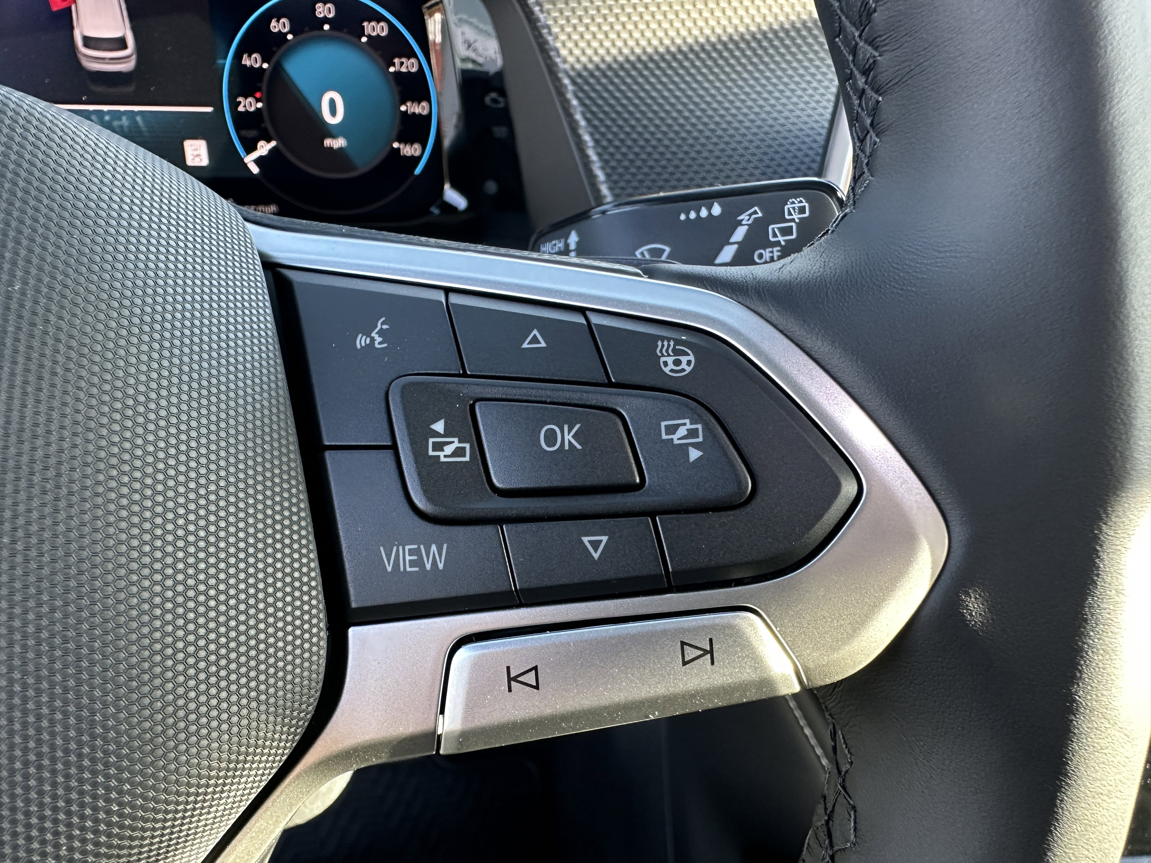 New 2026 Volkswagen Atlas Cross Sport SEL Premium R-Line image 12
